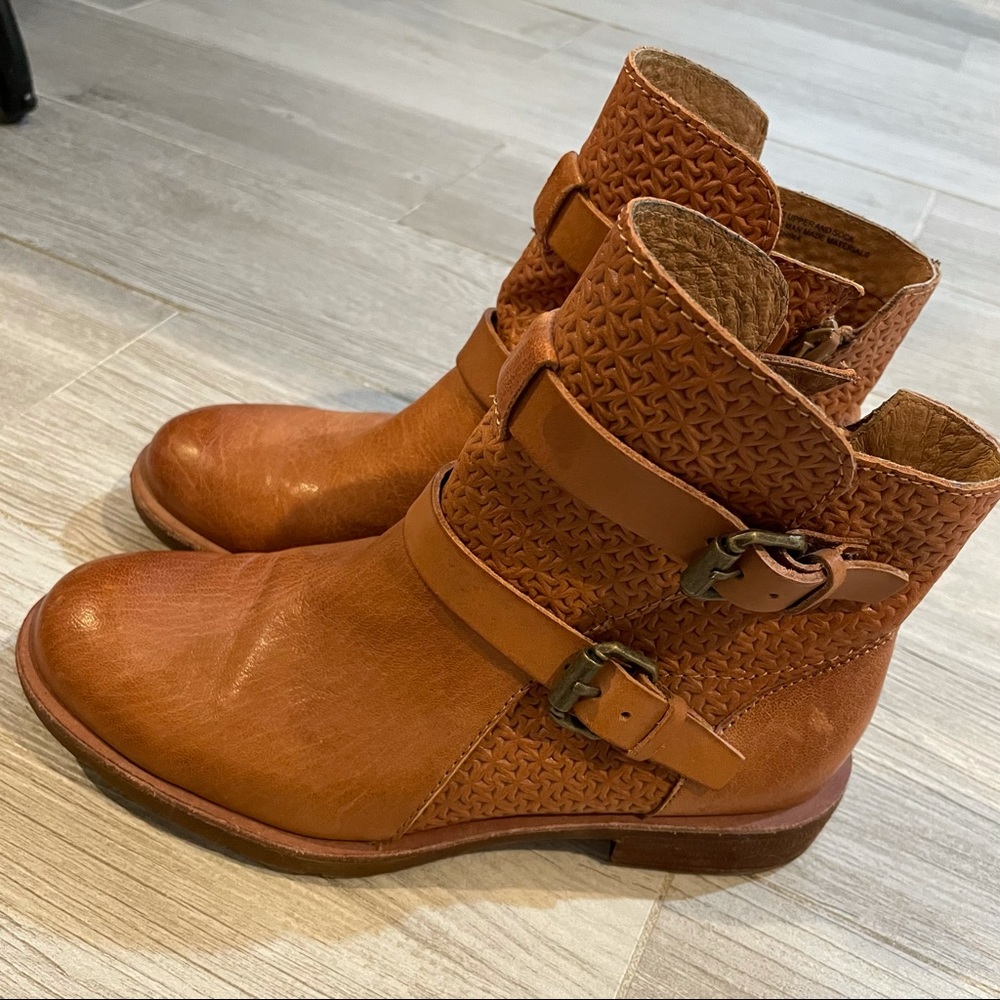 Sofft Brand leather boots with buckles - Size 6.5